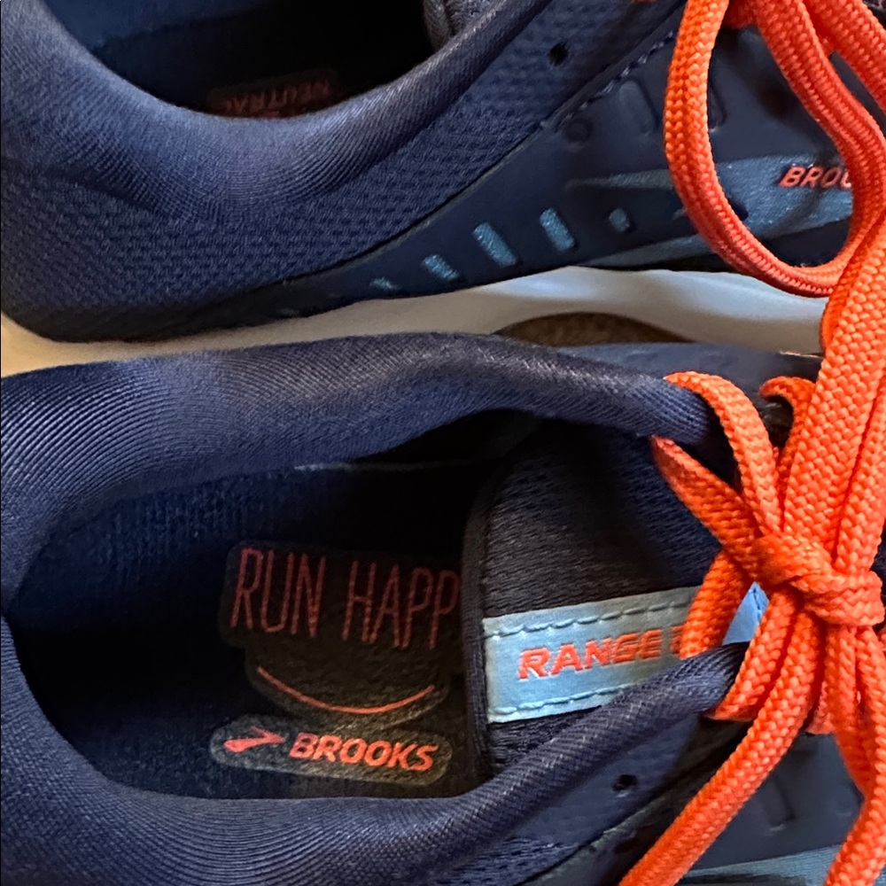 Brooks Size 6.5 womens sneakers tennis shoes Range 2 Neutral Cushion orange blue - Picture 10 of 14